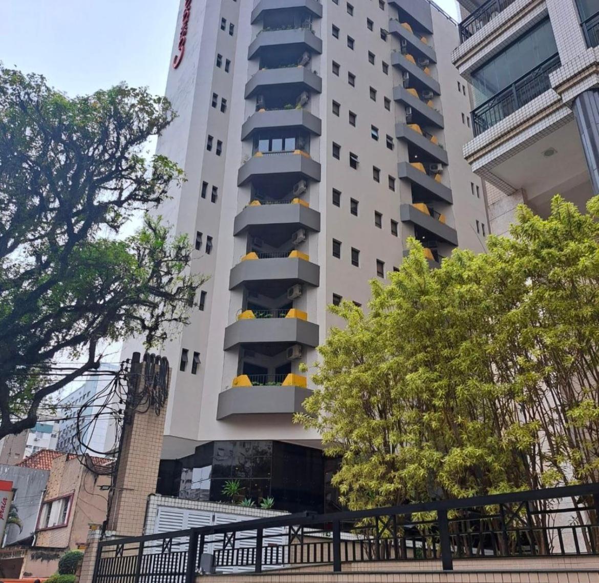 Flat No Hotel Cosmopolitan Com Estacionamento Gratis E Piscina Santos  Bagian luar foto